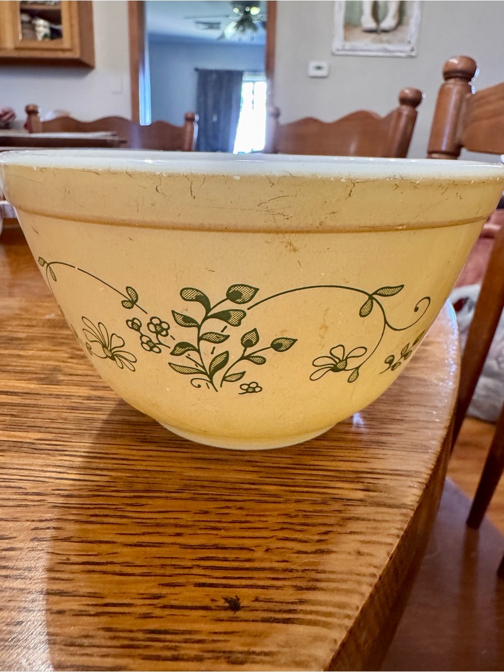 Pyrex Shenandoah mixing Bowl with Green Floral Motif in smallest size